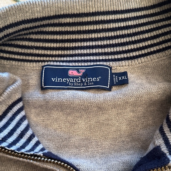 Vineyard Vines Men's Gray Zip-Up Sweater with Striped Collar - Picture 2 of 4